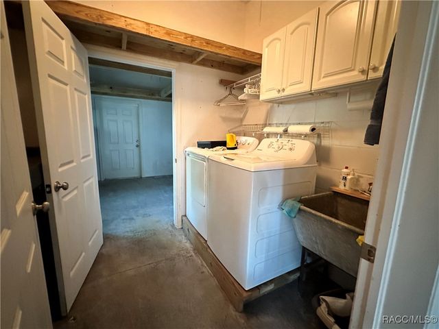 1203 SE Kings Bay Drive, Crystal River, FL 34429