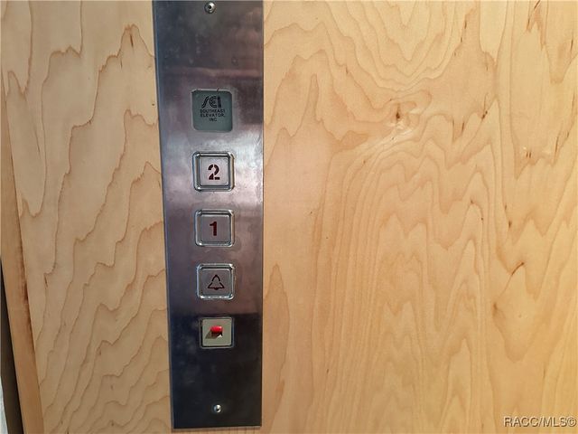 1203 SE Kings Bay Drive, Crystal River, FL 34429