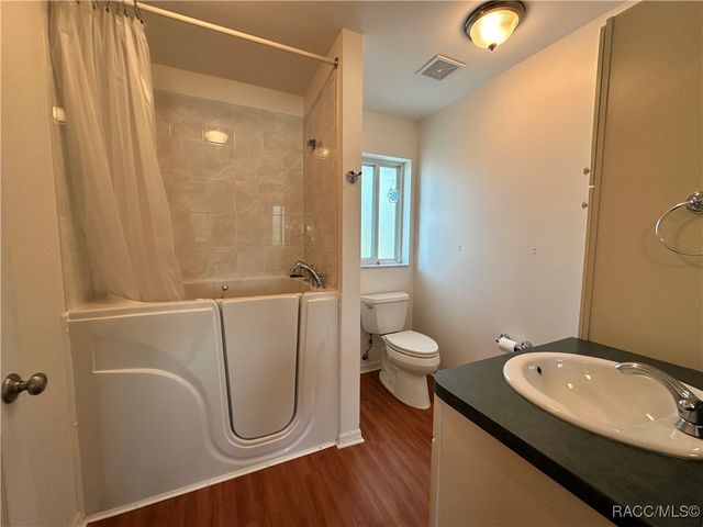 1203 SE Kings Bay Drive, Crystal River, FL 34429