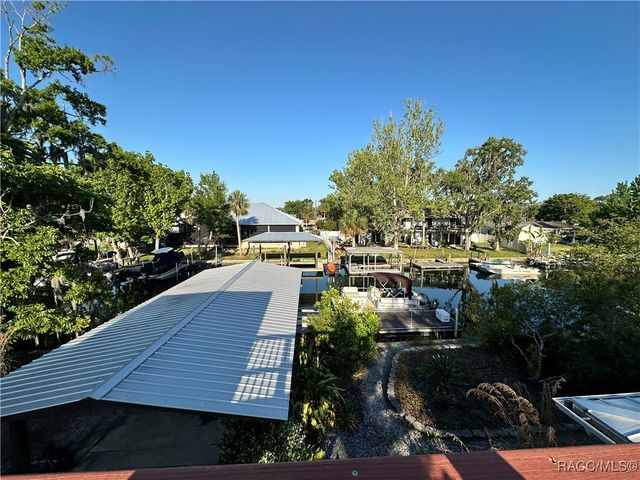 1203 SE Kings Bay Drive, Crystal River, FL 34429