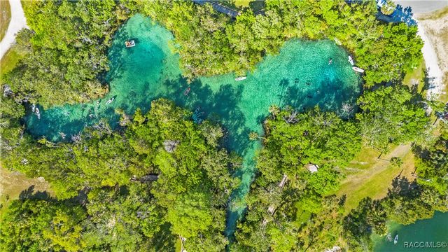 1203 SE Kings Bay Drive, Crystal River, FL 34429