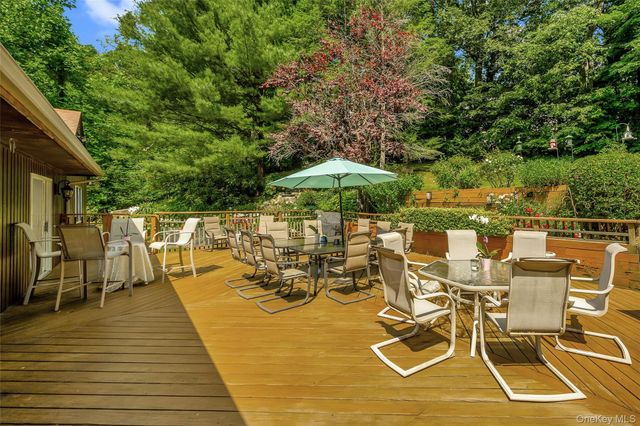 23 Medford Lane, Scarsdale, NY 10583