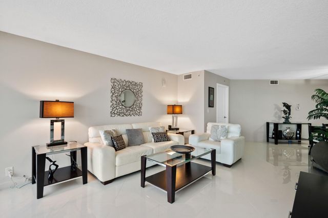 3000 N Ocean Drive 26-B, Singer Island, FL 33404