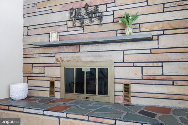 1304 VALLEY RD, Glen Mills, PA 19342