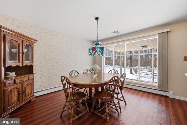 1304 VALLEY RD, Glen Mills, PA 19342