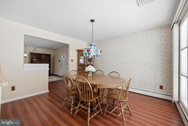 1304 VALLEY RD, Glen Mills, PA 19342