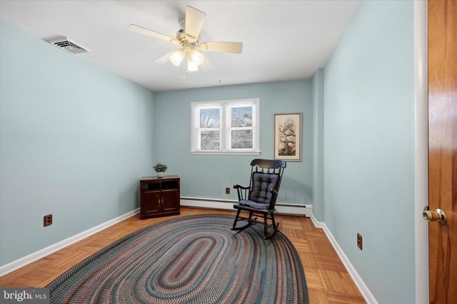 1304 VALLEY RD, Glen Mills, PA 19342