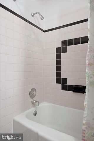 1304 VALLEY RD, Glen Mills, PA 19342