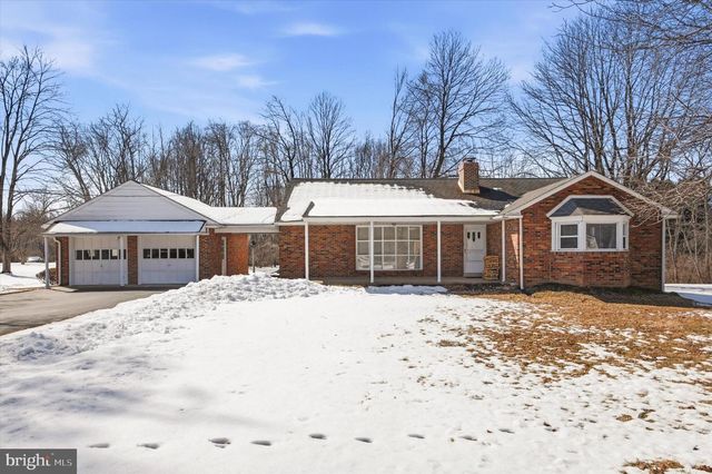 1304 VALLEY RD, Glen Mills, PA 19342