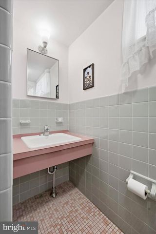 1304 VALLEY RD, Glen Mills, PA 19342