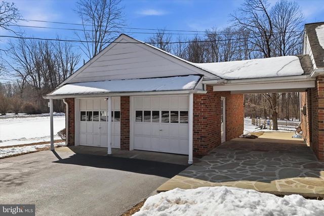 1304 VALLEY RD, Glen Mills, PA 19342