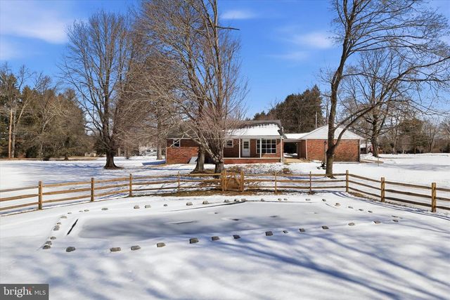 1304 VALLEY RD, Glen Mills, PA 19342