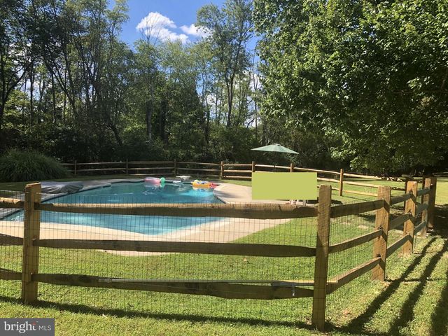 1304 VALLEY RD, Glen Mills, PA 19342