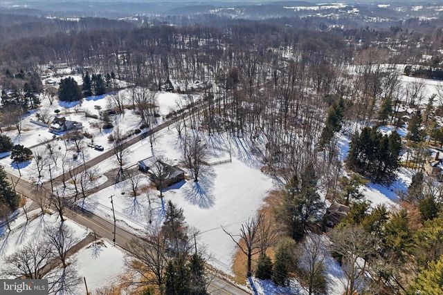 1304 VALLEY RD, Glen Mills, PA 19342