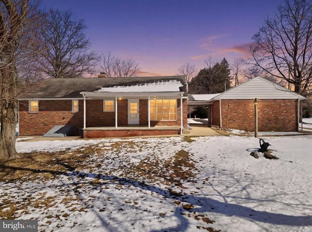 1304 VALLEY RD, Glen Mills, PA 19342