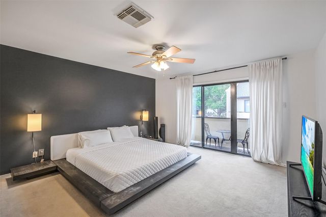 1112 Bering Drive 64, Houston, TX 77057