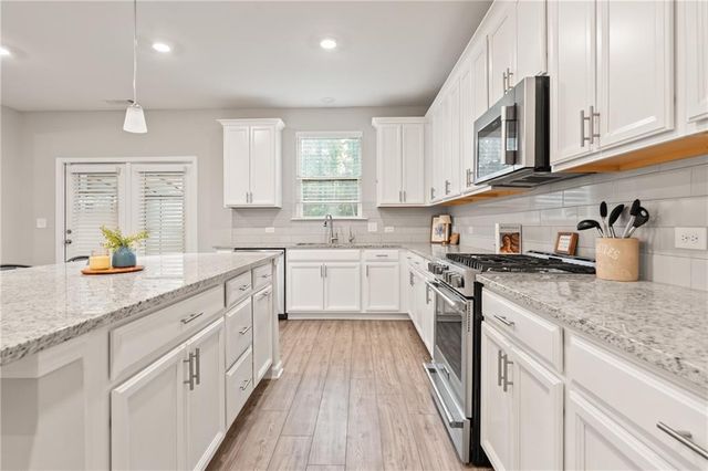 4437 Waxwing Street, Hoschton, GA 30548