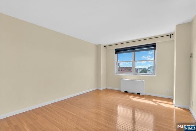 6600 Boulevard East 11E, West New York, NJ 07093