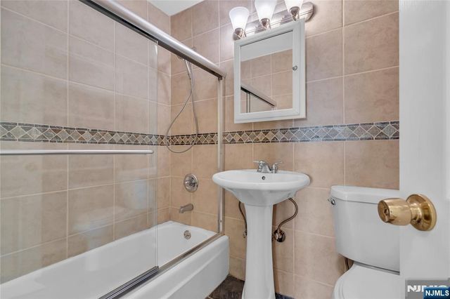 6600 Boulevard East 11E, West New York, NJ 07093