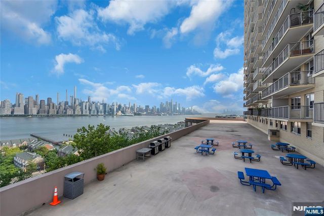 6600 Boulevard East 11E, West New York, NJ 07093