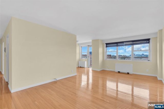 6600 Boulevard East 11E, West New York, NJ 07093