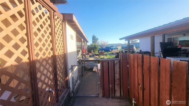 353 5th Avenue SE, Ephrata, WA 98823