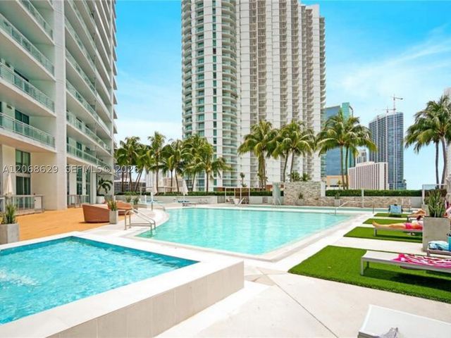 90 SW 3rd St 3802, Miami, FL 33130