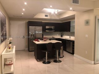 90 SW 3rd St 3802, Miami, FL 33130