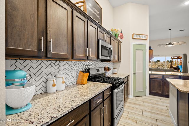 337 Fray Olguin Court, Socorro, TX 79927