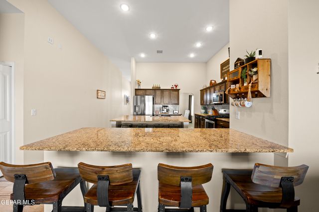 337 Fray Olguin Court, Socorro, TX 79927