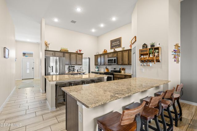 337 Fray Olguin Court, Socorro, TX 79927