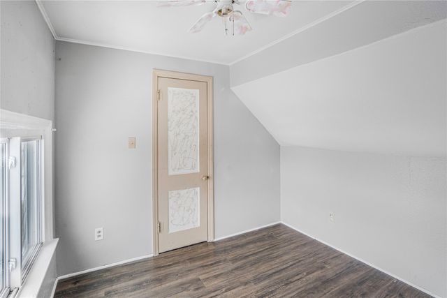 4002 10th Street, Des Moines, IA 50313