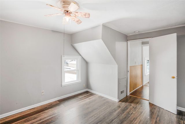 4002 10th Street, Des Moines, IA 50313