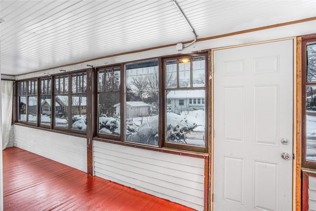 4002 10th Street, Des Moines, IA 50313