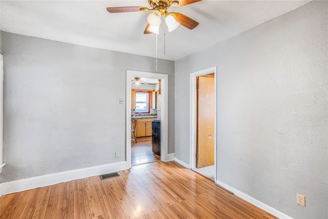 4002 10th Street, Des Moines, IA 50313