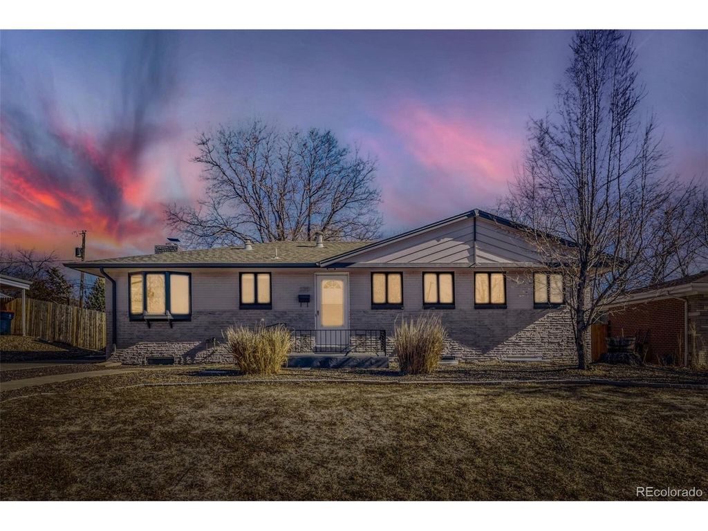 370 Coral St, Broomfield, CO 80020