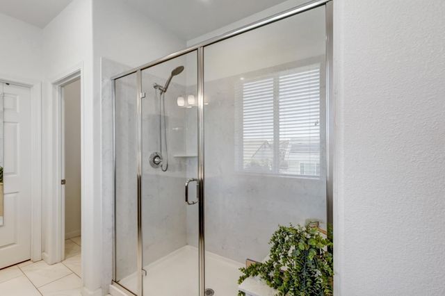 308 Winthrop Ct, Roseville, CA 95747