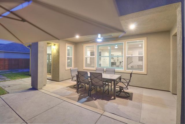 308 Winthrop Ct, Roseville, CA 95747