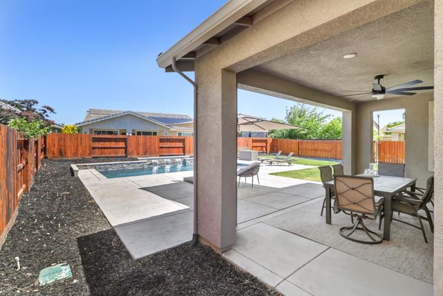 308 Winthrop Ct, Roseville, CA 95747