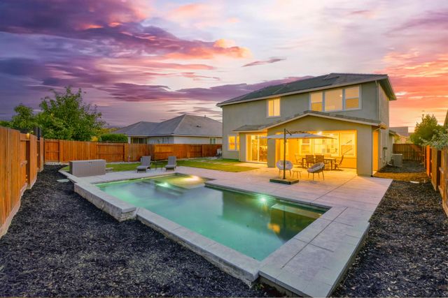 308 Winthrop Ct, Roseville, CA 95747