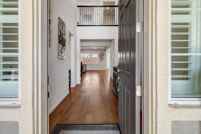308 Winthrop Ct, Roseville, CA 95747