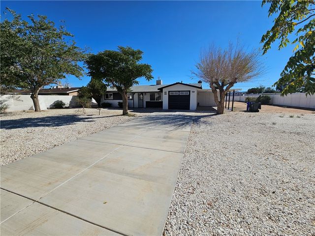 22725 Anoka, Apple Valley, CA 92308