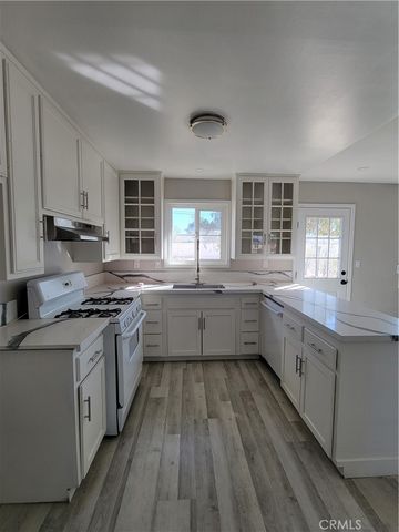 22725 Anoka, Apple Valley, CA 92308