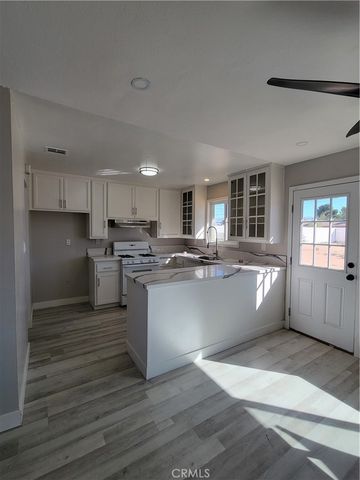 22725 Anoka, Apple Valley, CA 92308