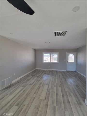 22725 Anoka, Apple Valley, CA 92308