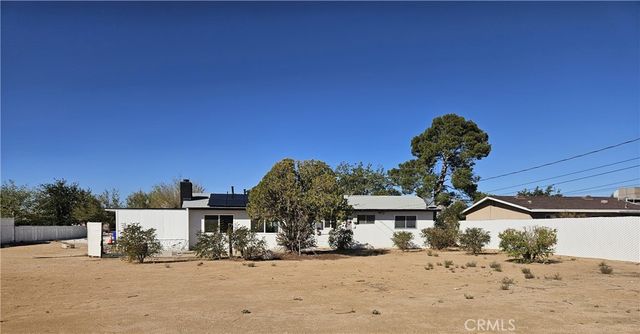 22725 Anoka, Apple Valley, CA 92308