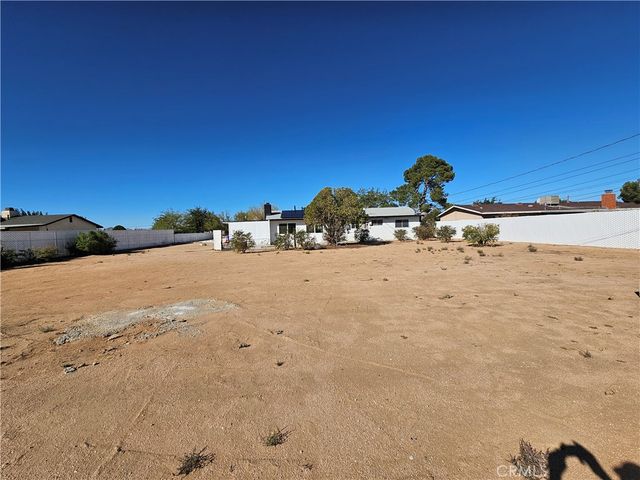 22725 Anoka, Apple Valley, CA 92308