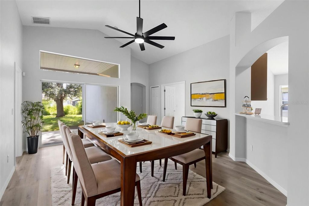 Image 11 of property listing at 707 STONEWYK WAY, Kissimmee, FL 34744