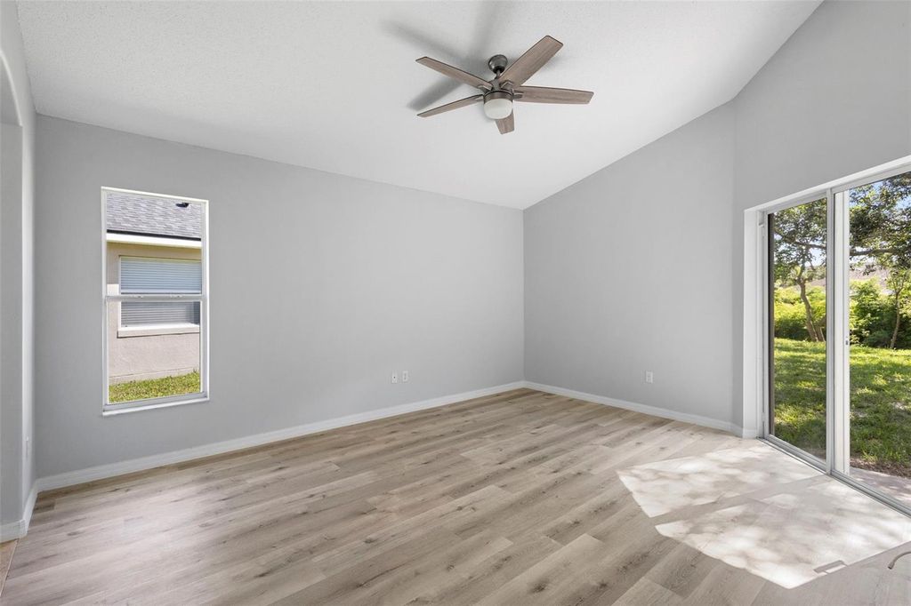 Image 13 of property listing at 707 STONEWYK WAY, Kissimmee, FL 34744