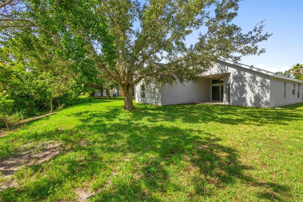 Image 17 of property listing at 707 STONEWYK WAY, Kissimmee, FL 34744